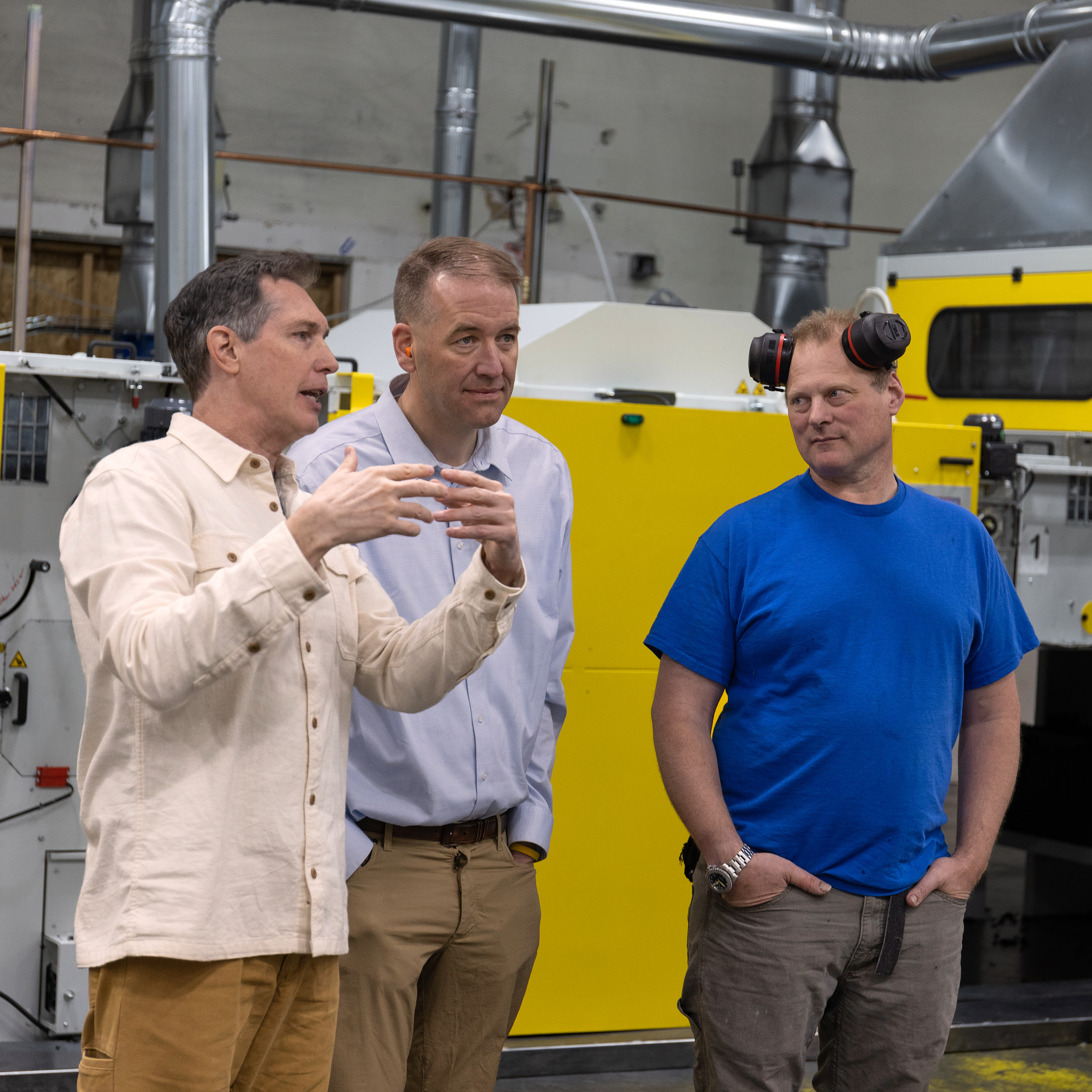 Tobias Read visits Looptworks' Textile Recycling Facility.